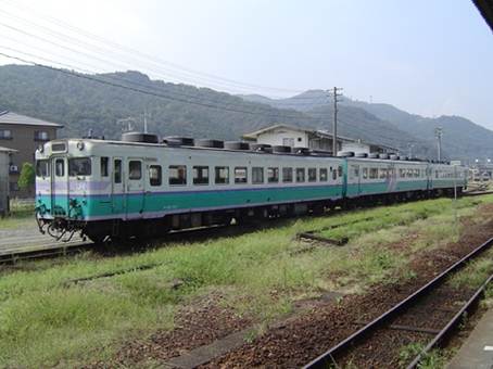 : : : : : : G:\homepage\train\tsuyama_kiha58.jpg