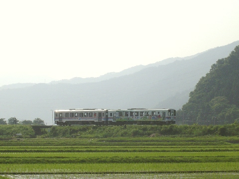説明: D:\homepage作成関係\NEW\train\tphoto\waka_asa.jpg